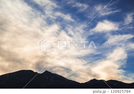 サンセットと乗鞍岳 120925784
