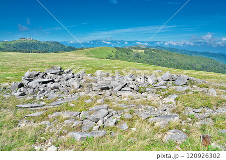 【美ヶ原高原】 長野県小県郡長和町和田野々入 【美ヶ原高原】 長野県小県郡長和町和田野々入 120926302
