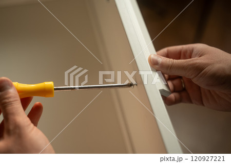 Repairing a Chest of Drawers Handle Efficiently at Home for Long-lasting Use Repairing a Chest of Drawers Handle Efficiently at Home for Long-lasting Use 120927221