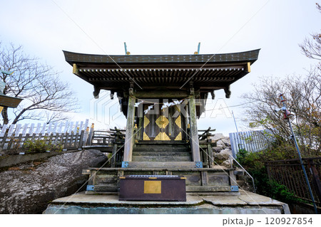 秋の筑波山神社 女体山御本殿 茨城県つくば市 秋の筑波山神社 女体山御本殿 茨城県つくば市 120927854
