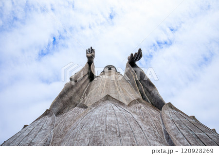 秋の牛久大仏　茨城県牛久市 120928269
