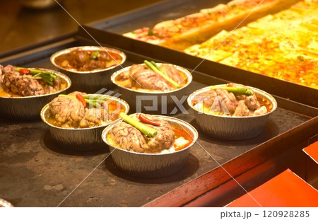 boile dpork brain with celeryand heab soup street food in market on China 120928285