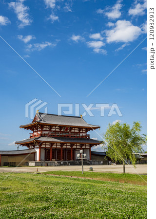 朱雀門(世界遺産)　奈良県奈良市国営平城宮跡歴史公園 120932913