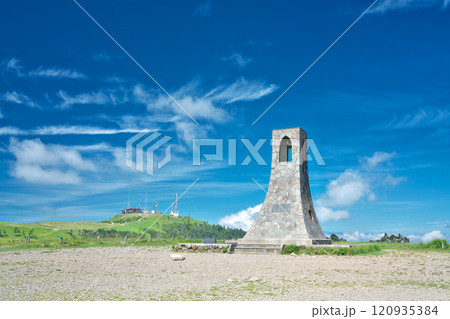 【美ヶ原高原 美しの塔】 長野県小県郡長和町和田野々入 【美ヶ原高原 美しの塔】 長野県小県郡長和町和田野々入 120935384