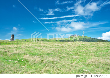 【美ヶ原高原 美しの塔】 長野県小県郡長和町和田野々入 120935387