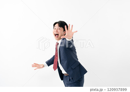 ビジネスマン 男性 ポジティブ ビジネスマン 男性 ポジティブ 120937899