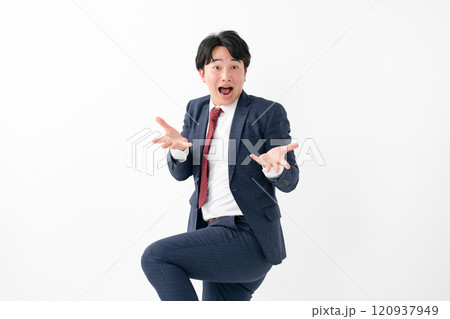 ビジネスマン　男性　ポジティブ 120937949