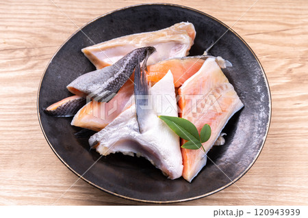 鮭のあら 120943939