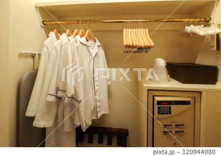 ザ・リッツ・カールトン大阪(The Ritz-Carlton)の綺麗な客室 120944080