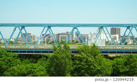 初夏の江戸川に架かる葛飾橋風景 初夏の江戸川に架かる葛飾橋風景 120944219