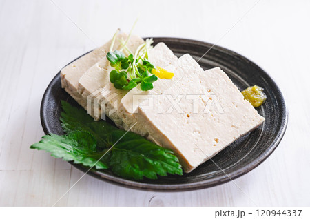 豆腐のさしみ　柚子胡椒添え 120944337