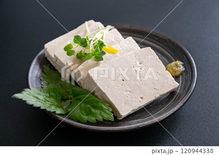 豆腐のさしみ　柚子胡椒添え 120944338