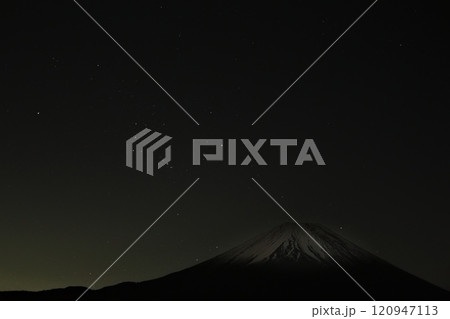 富士山と星空 120947113