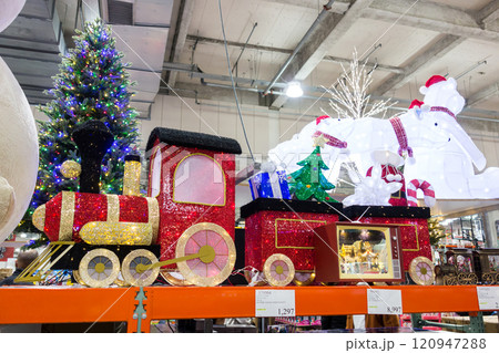 多摩境通りのコストコ クリスマスの商品 京王相模原線多摩境駅の東口 東京都町田市小山ヶ丘 多摩境通りのコストコ クリスマスの商品 京王相模原線多摩境駅の東口 東京都町田市小山ヶ丘 120947288