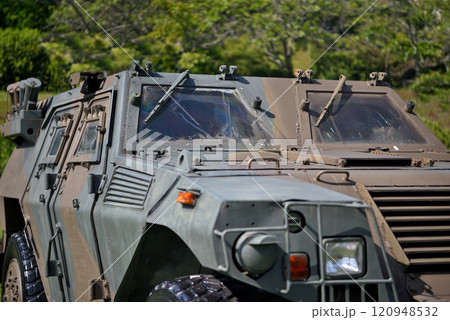 中部・陸上自衛隊・富士学校記念行事の展示車両・軽装甲機動車のイメージ・静岡県小山町(1) 中部・陸上自衛隊・富士学校記念行事の展示車両・軽装甲機動車のイメージ・静岡県小山町(1) 120948532