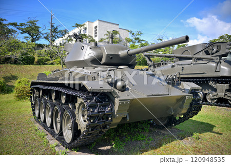 中部・陸上自衛隊・富士学校記念行事の展示車両・M24型軽戦車・静岡県小山町(3) 120948535