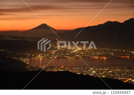 高ボッチから望む夜景と諏訪湖 120948987