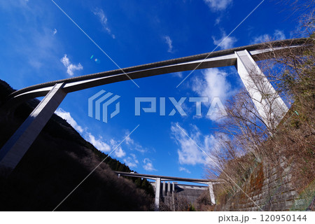 滝沢ダムと雷電廿六木橋 120950144