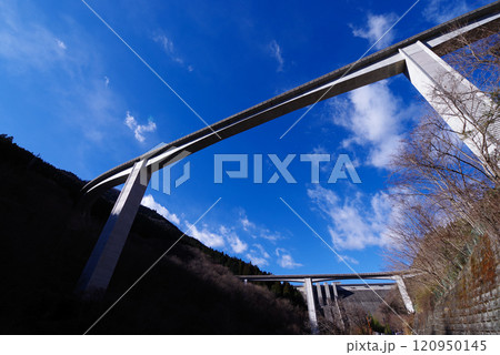 滝沢ダムと雷電廿六木橋 120950145