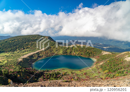 紅葉の一切経山 紅葉の一切経山 120956201