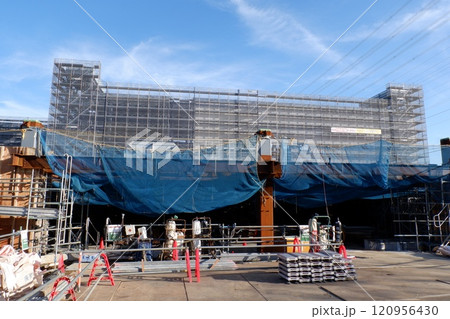 建設中の建物 120956430