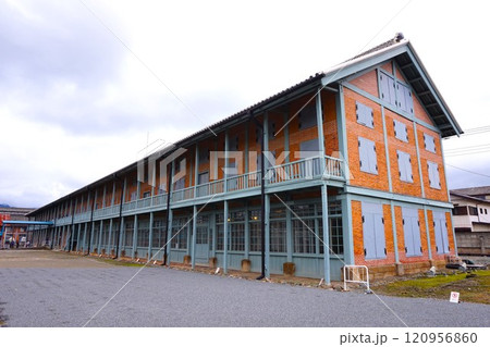 富岡製糸場 旧富岡製糸場 国宝 西置繭所 西繭倉庫 富岡製糸場 旧富岡製糸場 国宝 西置繭所 西繭倉庫 120956860