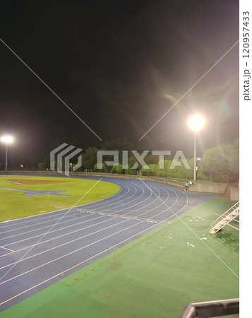 大蔵運動公園　陸上競技場 120957433