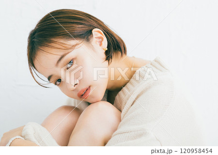 女性　ヘアスタイル 120958454