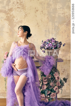 妊婦 マタニティフォト 妊婦 マタニティフォト 120958666