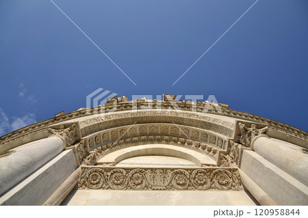 The Pisa Baptistery of St. John, Italy, sunny summer day 120958844