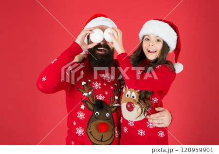 Winter holidays. Cheerful christmas to all. Greetings. Sincere emotions. Christmas tradition. Father hug little daughter. Small child with dad celebrate christmas. Lovely family. Play with snowballs Winter holidays. Cheerful christmas to all. Greetings. Sincere emotions. Christmas tradition. Father hug little daughter. Small child with dad celebrate christmas. Lovely family. Play with snowballs 120959901