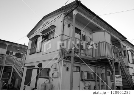 昭和のアパート 120961283