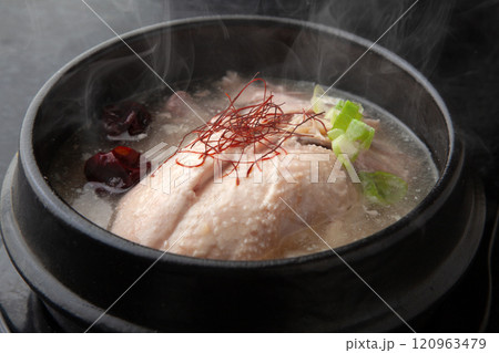 参鶏湯 120963479
