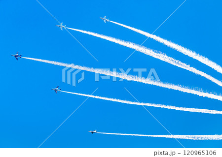 ブルーインパルス　チェンジオーバーターン （入間航空祭） 120965106