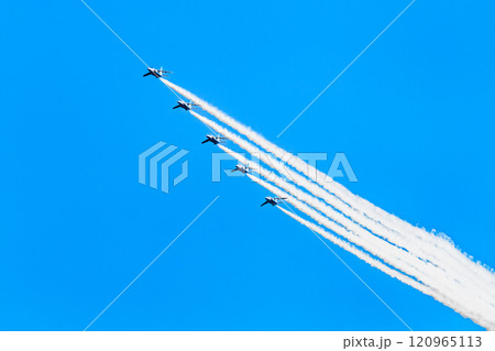 ブルーインパルス　チェンジオーバーターン （入間航空祭） 120965113