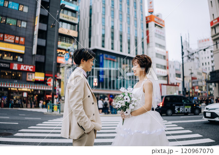 街中カジュアル前撮り 120967070