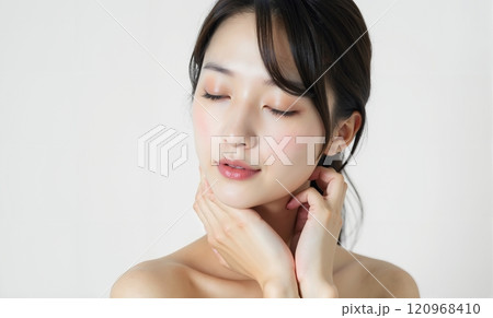 女性肌トラブル　スキンケアイメージ 120968410