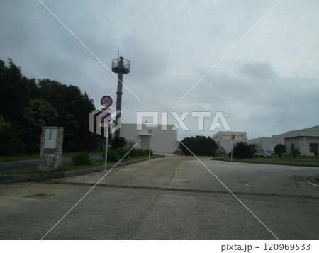 沖縄県北大東島の北大東空港入り口 沖縄県北大東島の北大東空港入り口 120969533