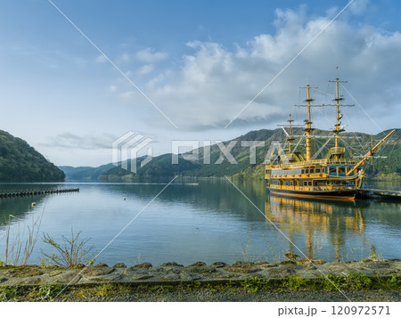 箱根・芦ノ湖 桃源台港からの景観 / Hakone, Japan 120972571