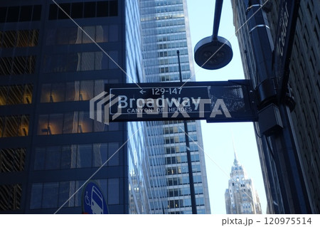Broadway Sign 120975514