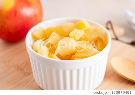 煮りんご 120979491
