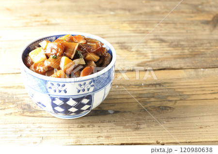 豪華山盛り具だくさんの漬け海鮮丼 豪華山盛り具だくさんの漬け海鮮丼 120980638