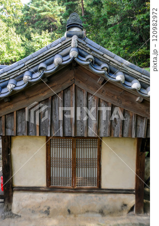 Traditional Korean Folk Villages Traditional Korean Folk Villages 120982972