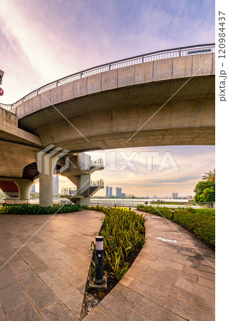 Buildings in the central area of Ho Chi Minh City, along the Saigon River. 120984437