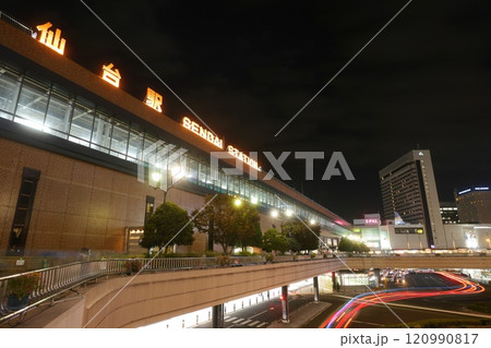 仙台駅西口の夜景（宮城県仙台市） 120990817