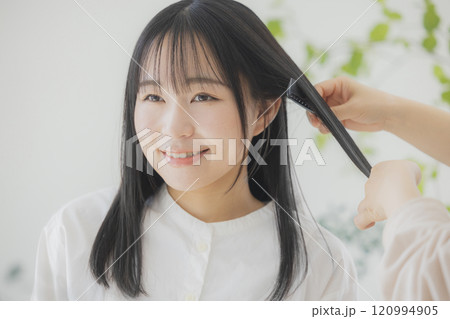 若い女性のポートレート 若い女性のポートレート 120994905