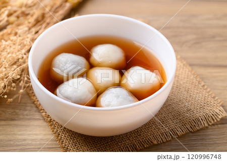 Tangyuan (Chinese sweet dumpling), Glutinous rice flour filling with black sesame in ginger syrup 120996748