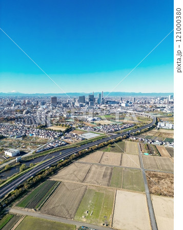 「埼玉県」ドローンで上空から快晴の空と見沼田んぼを撮影 さいたま新都心 富士山 「埼玉県」ドローンで上空から快晴の空と見沼田んぼを撮影 さいたま新都心 富士山 121000380