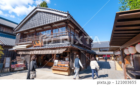 【伊勢市:おかげ横丁】レトロな街並みおかげ横丁の風景 【伊勢市:おかげ横丁】レトロな街並みおかげ横丁の風景 121003655