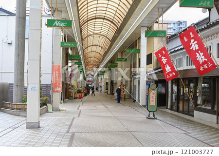 山口市のアーケード街・中市商店街【山口県】 121003727